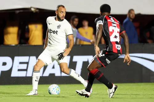 
					Lei Vini Jr.: entenda o motivo da expulsão de Arthur Cabral em duelo do Botafogo contra o Vitória
				
				