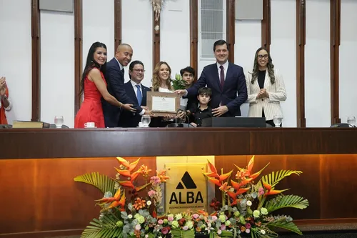 
					Leonardo Quintans recebe título de Cidadão Baiano por atuação no Ministério Público da Bahia
				
				