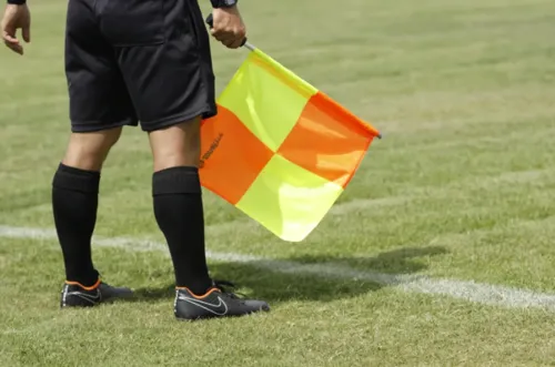 
					Novas regras no futebol brasileiro entram em vigor neste fim de semana; saiba quais
				
				
