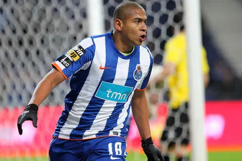 
					Relembre a carreira do atacante Walter, que está próximo de reforçar o Cruzeiro-PB
				
				