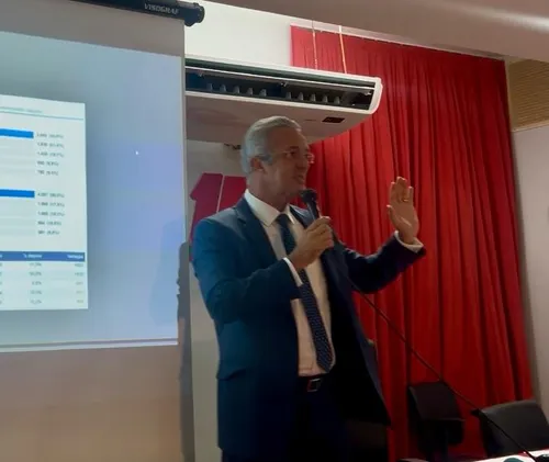 
					"Shopee do voto": campanha de Cícero protocola AIJE para apurar 'sistema de compra de votos'

				
