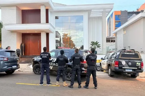 
					Suspeito de integrar rede de comércio ilegal de anabolizantes na Paraíba é preso

				