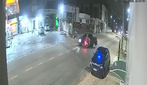 
					Motorista de caminhonete suspeito de matar homem se entrega para a polícia, em João Pessoa
				
				