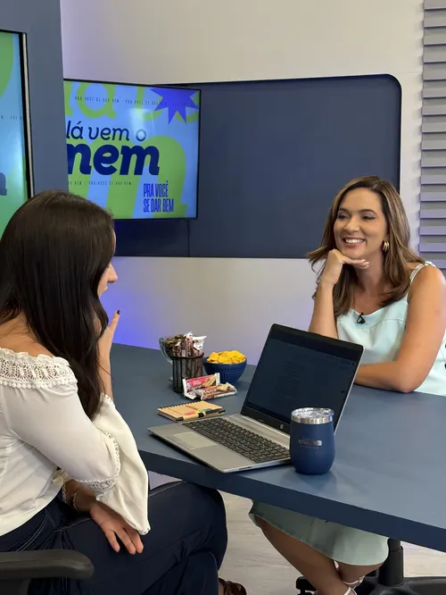 
					Videocast do Lá Vem o Enem mostra história e trajetória de Denise Delmiro no jornalismo
				
				