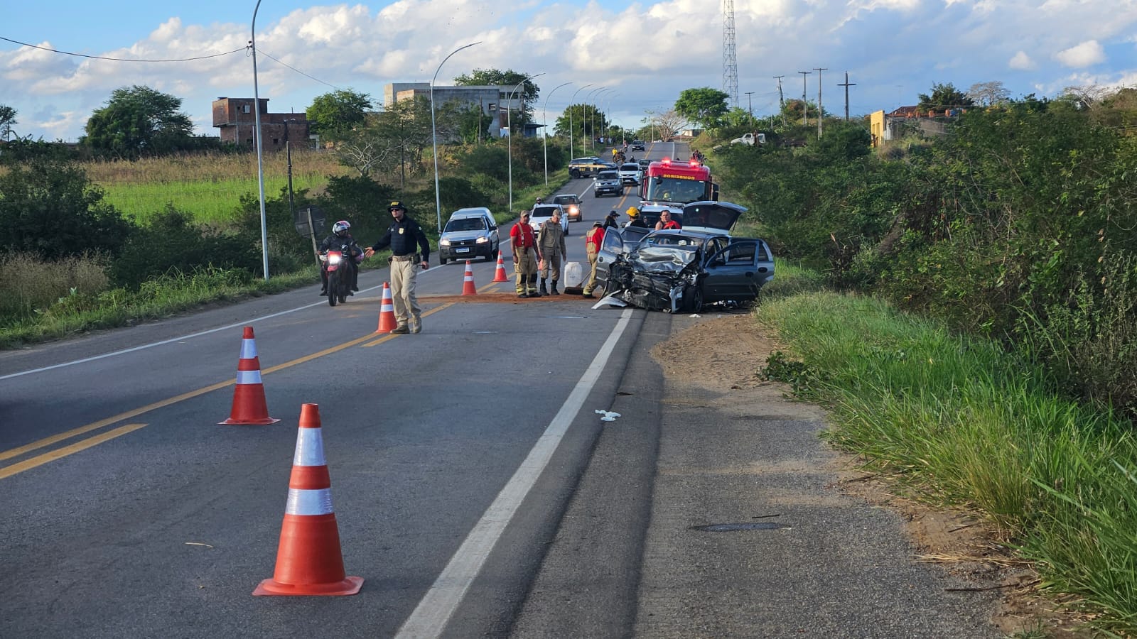 Acidente na BR-104 deixa um morto e dois gravemente feridos na Paraíba