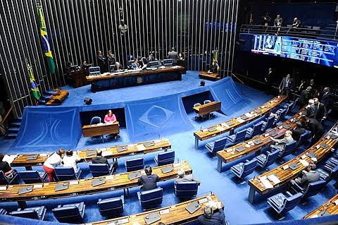 AO VIVO: Acompanhe o debate sobre o fim da escala 6x1 antes da votação