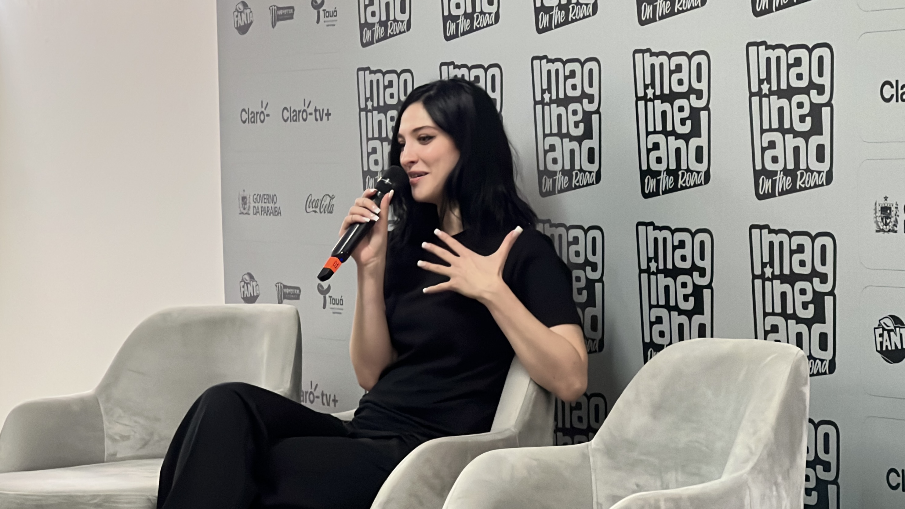 Atriz de ‘One Piece’, Lera Abova agradece fãs durante Imagineland 2026:‘Muito feliz’