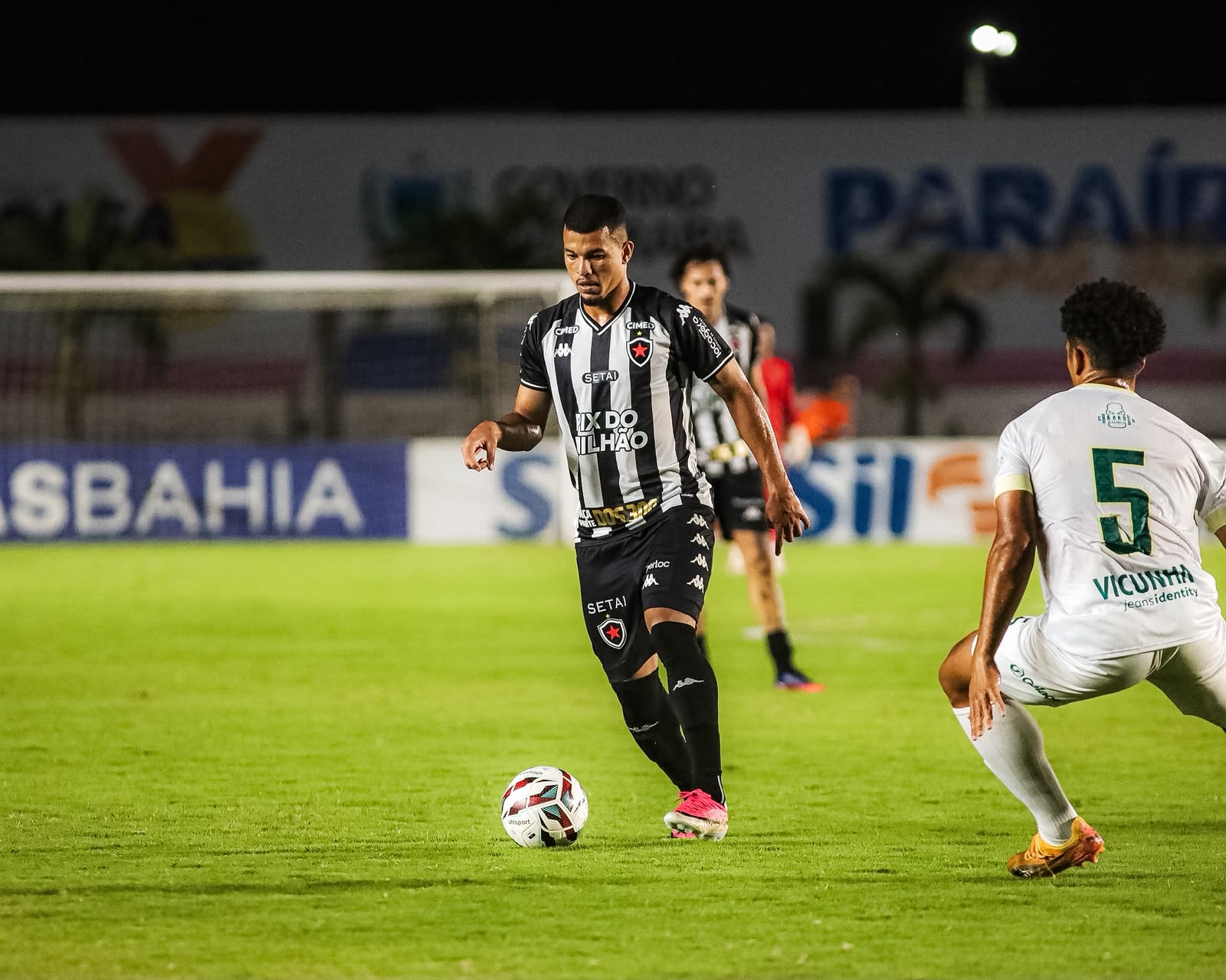 Botafogo-PB perde para o Floresta no Almeidão e amarga segunda derrota no quadrangular da Série C