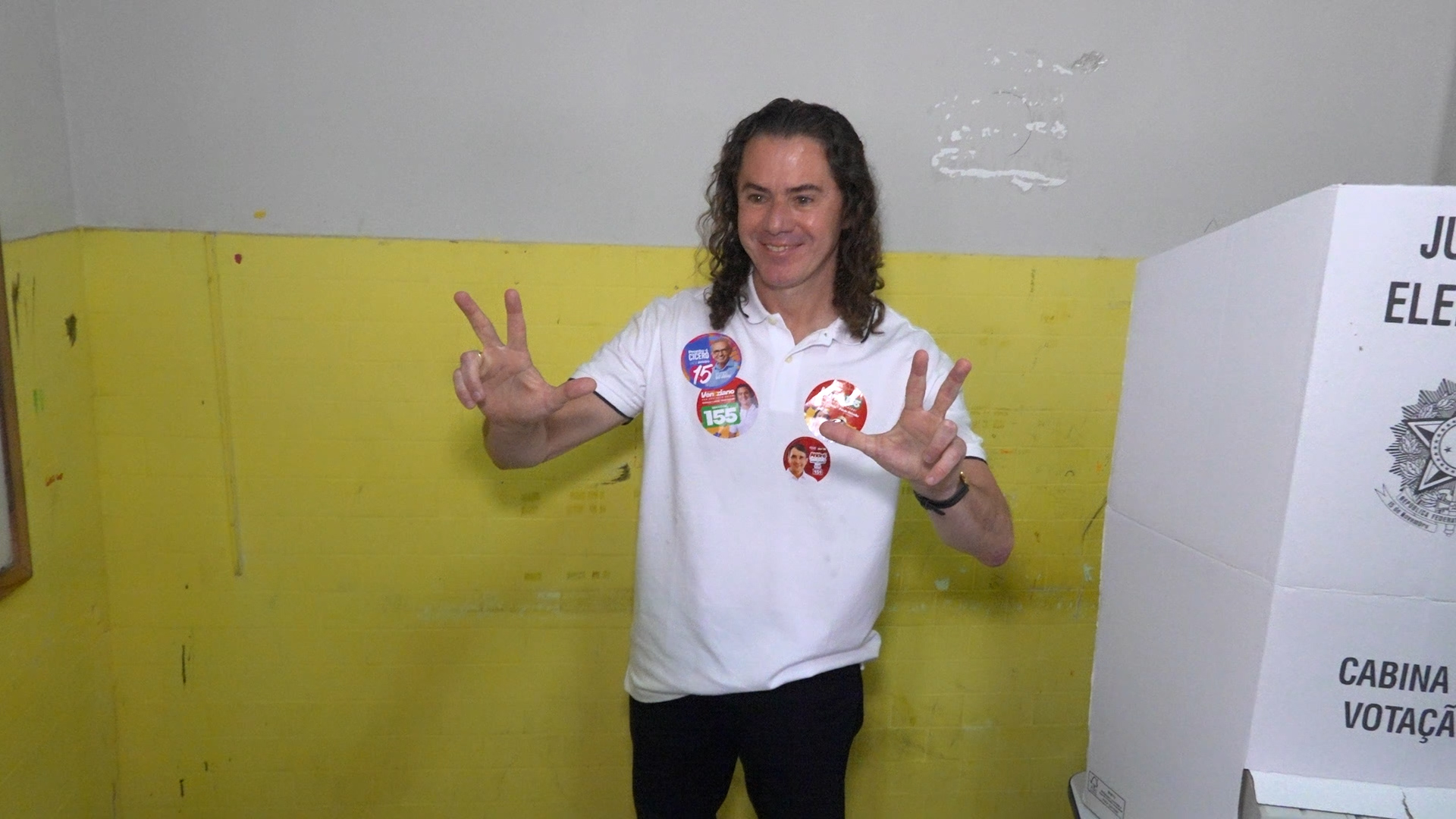 Veneziano fala em 'honrar cada voto' no primeiro discurso após vitória na Paraíba