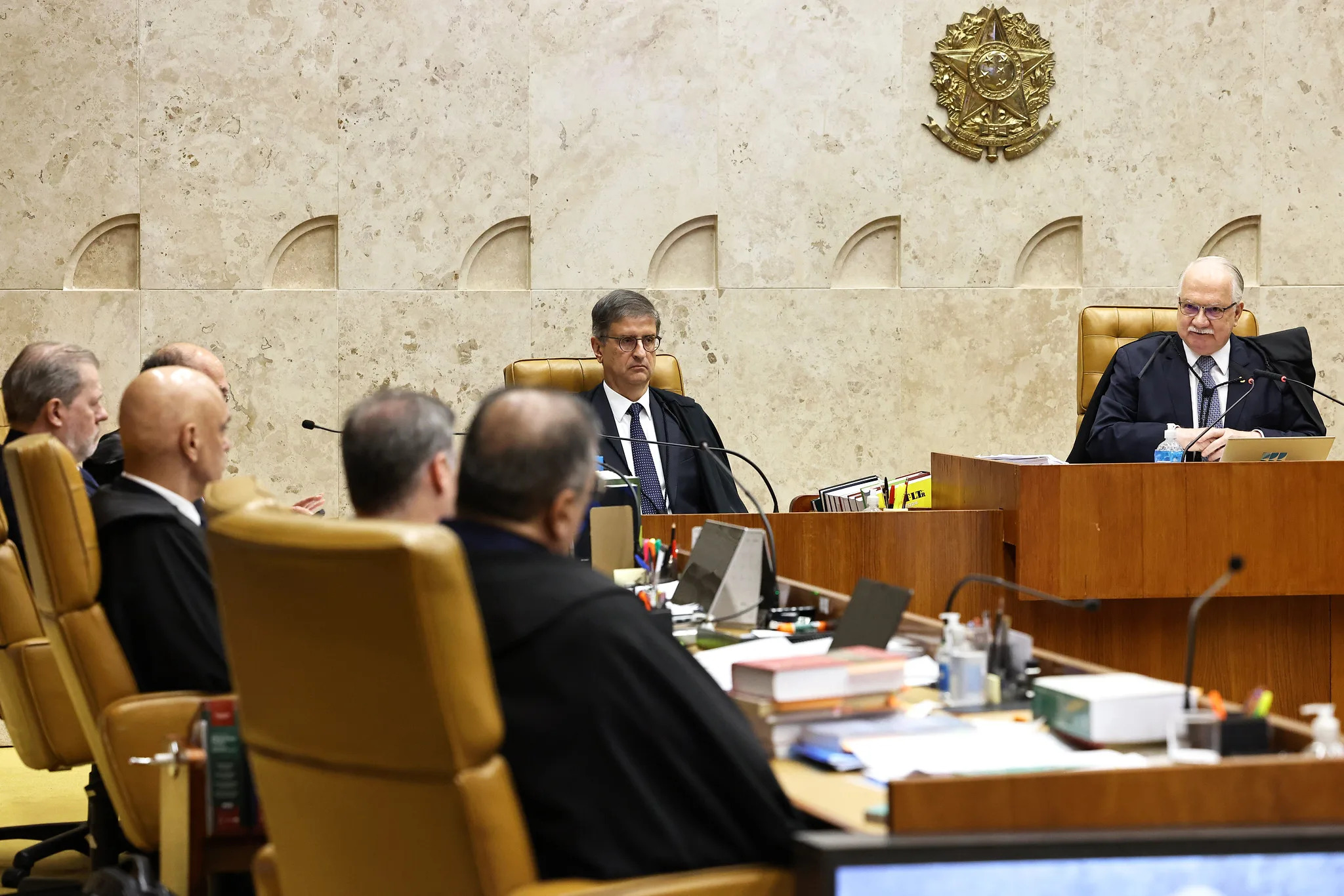 Caso Master: julgamento no STF é adiado sem definir se Moraes e Mendonça serão julgados juntos
