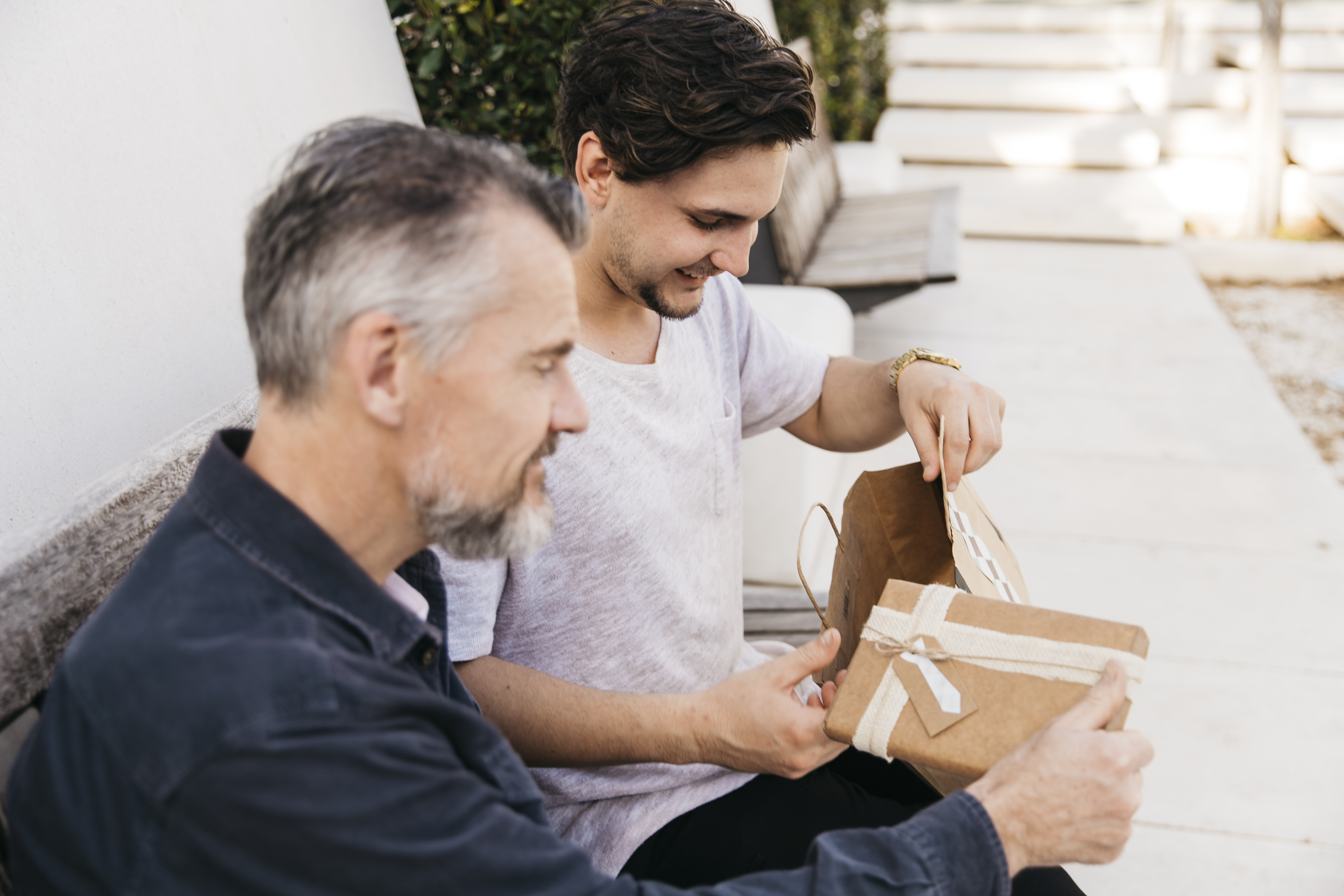 Compras online para o Dia dos Pais exigem atenção; veja como evitar golpes e prejuízos