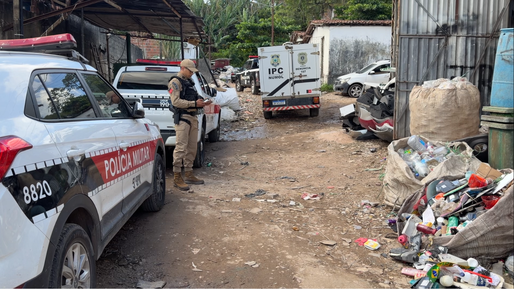 Corpo de mulher é encontrado em cova rasa e cinco são presos suspeitos do crime, em João Pessoa