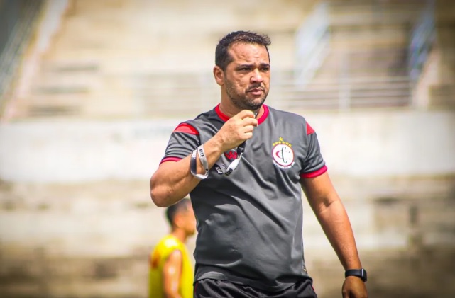 De volta ao Campinense, Dico Woolley teve 1ª passagem curta e razoável; relembre