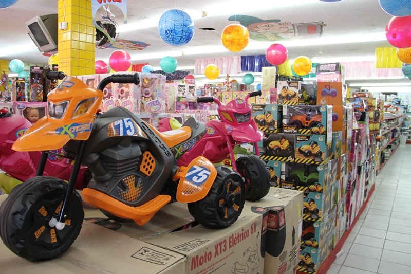 Dia das Crianças: Procon orienta consumidores sobre cuidados na compra de brinquedos
