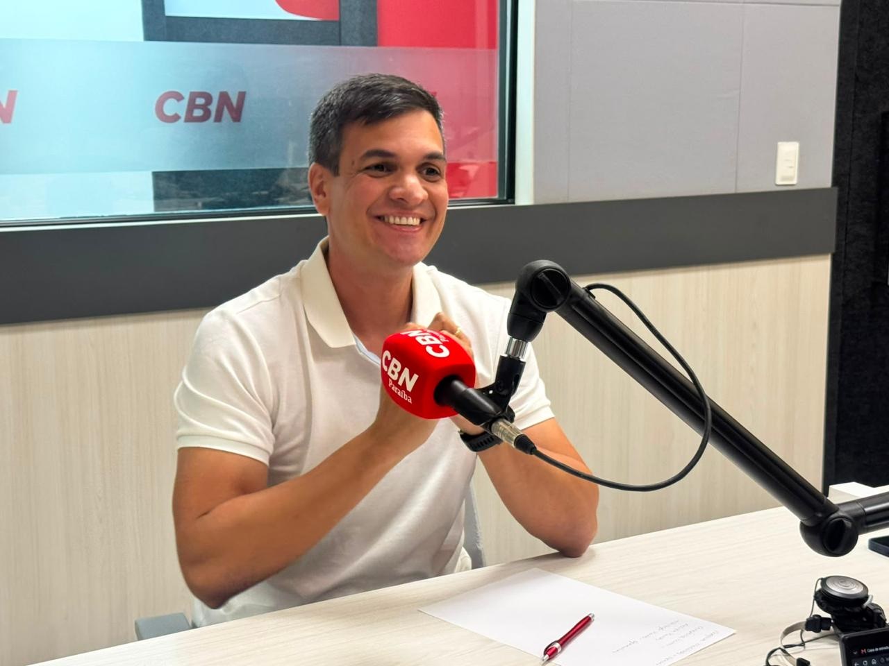 Diogo Cunha Lima, vice de Cícero Lucena, promete ampliar efetivo policial e apoiar quem empreende