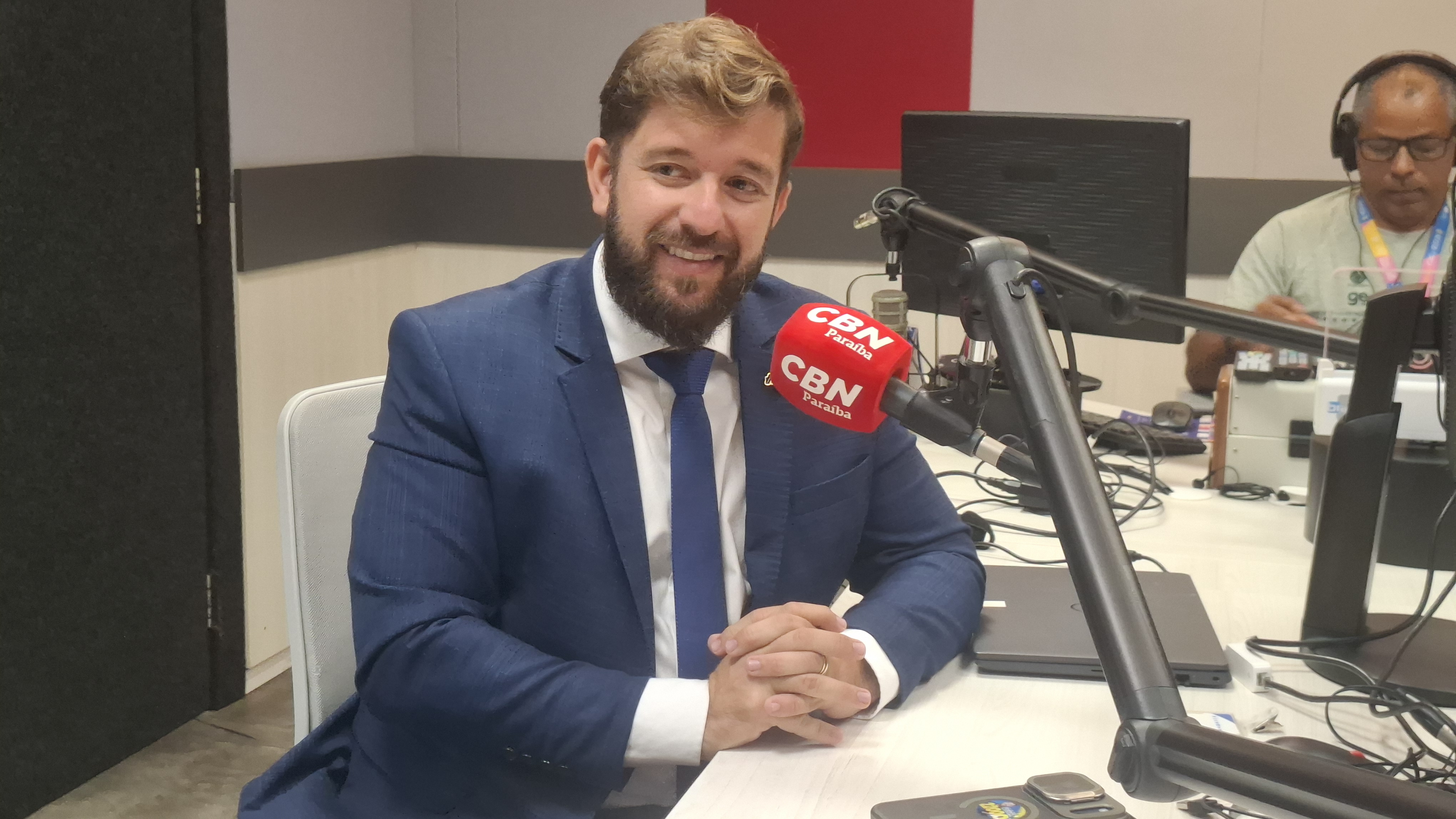 Fábio Lopes promete oposição "forte", mas afirma que não fará fiscalização “só para ganhar like”