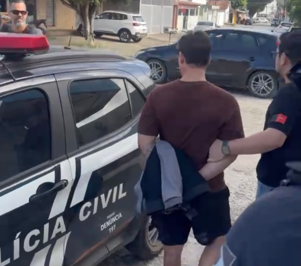 Guarda civil é preso por atirar em casa de shows e tentar matar dois seguranças, em João Pessoa