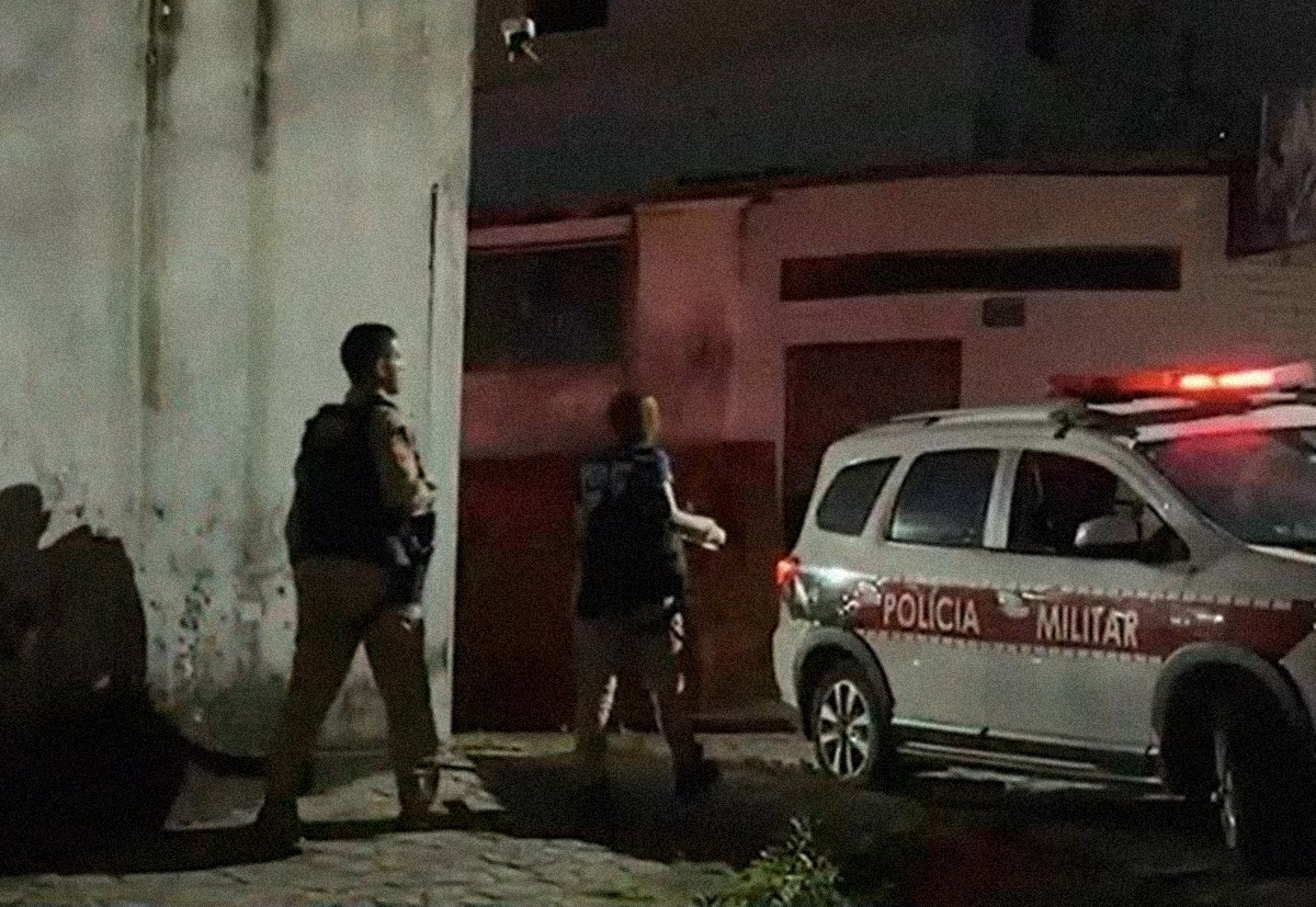 Homem é morto a tiros dentro de casa no bairro Mangabeira IV, em João Pessoa