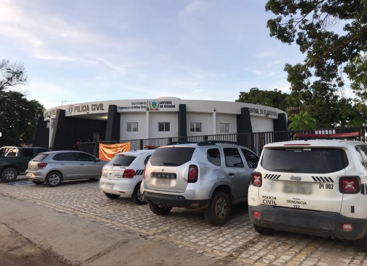 Homem é preso suspeito de agredir mulher e morder policial durante abordagem, em Cajazeiras