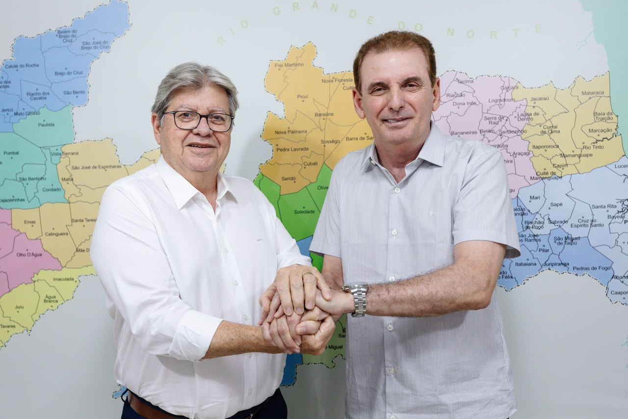 João Azevêdo define Chico Mendes e Roberto Franca como suplentes na disputa pelo Senado