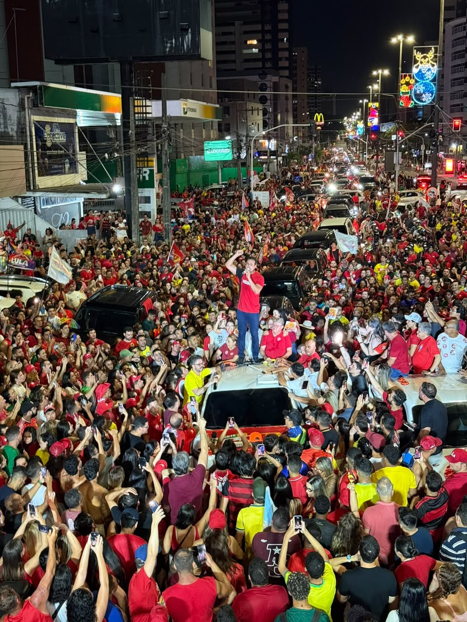 os fatores que fizeram Lula crescer na Paraíba no 2º turno — Lucas, as redes e as ruas