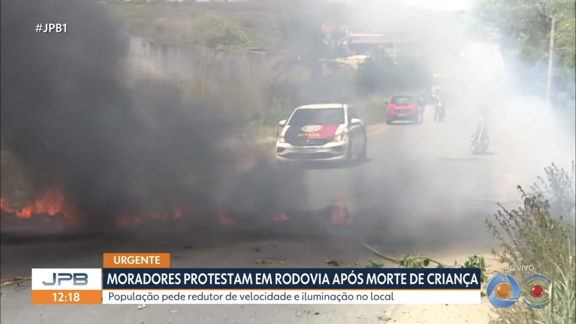 Moradores bloqueiam PB-095 após morte de criança e cobram melhorias na sinalização