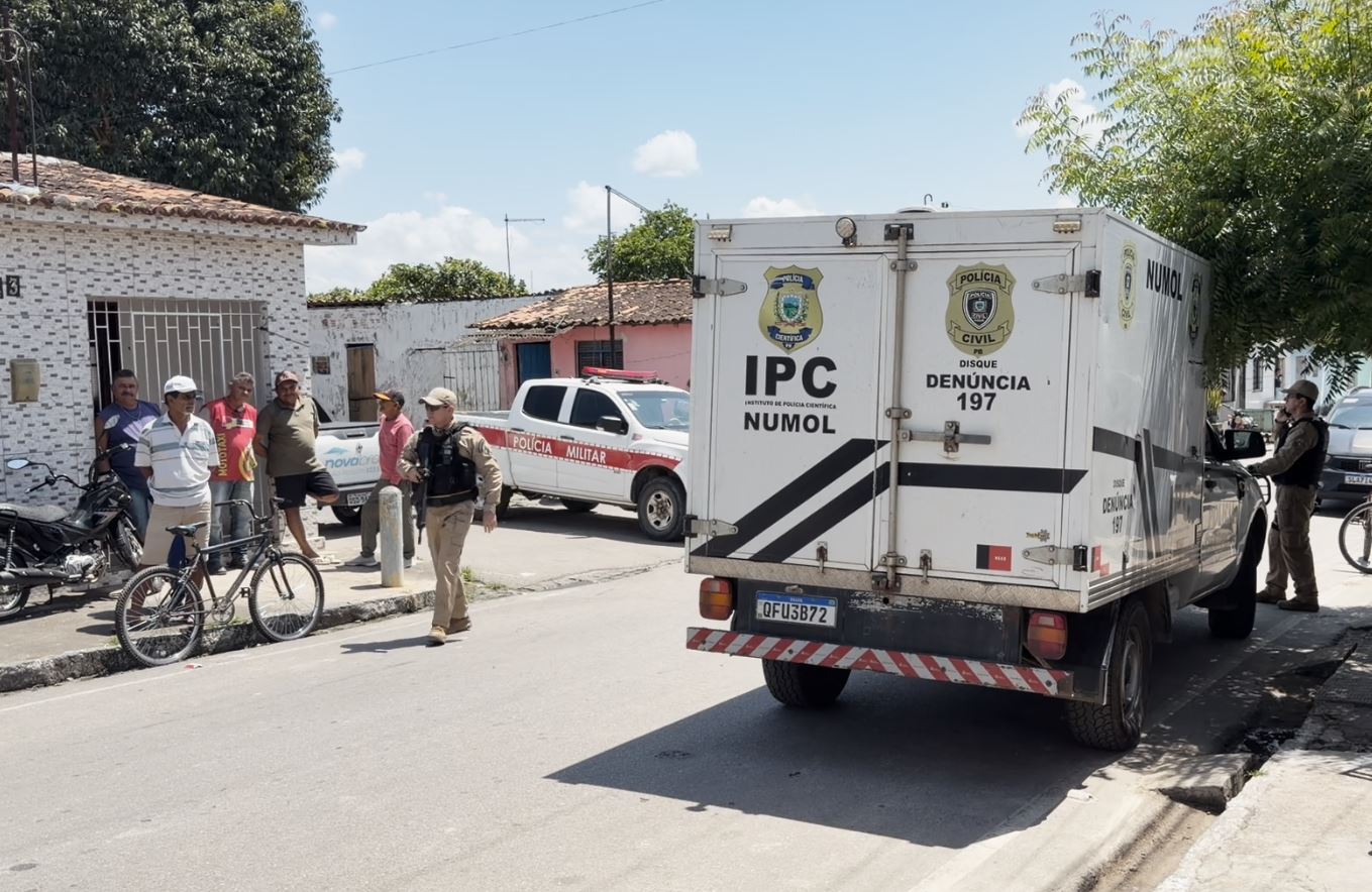 Mulher é morta a tiros e polícia investiga feminicídio, em Pedras de Fogo
