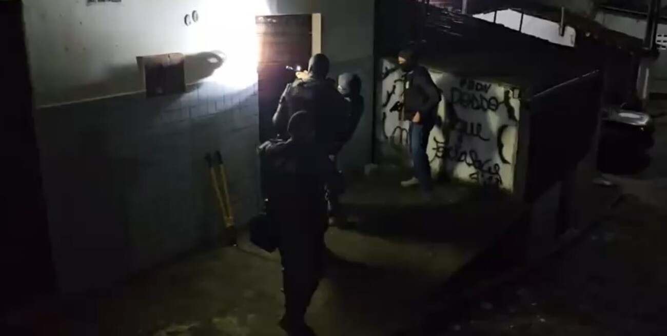 Operação integrada cumpre mandados de busca contra suspeitos de tráfico e assaltos, em Guarabira