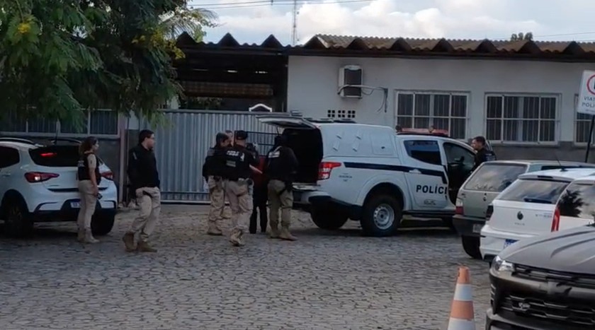 Operação mira facção criminosa que expulsou mais de 250 famílias de casas em Bayeux