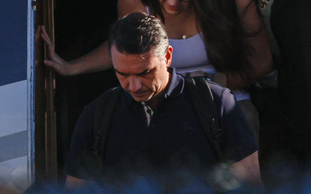 o menino de Jair fugiu e deu um tapa na cara de 59 milhões de brasileiros — Opinião