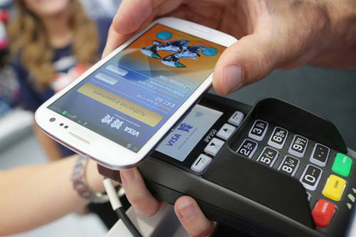 Os dois bolsos do paraibano: Pix para compras pequenas e parcelamento a partir de R$ 100