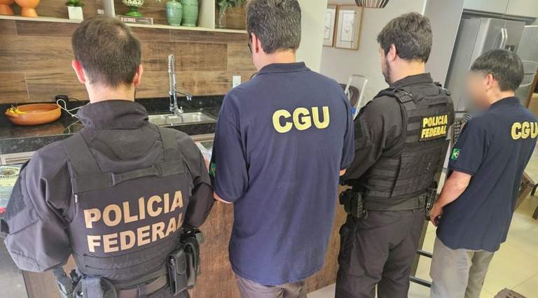 PF cumpre mandados em três cidades da Paraíba em operação que apura fraudes na Saúde de Sergipe