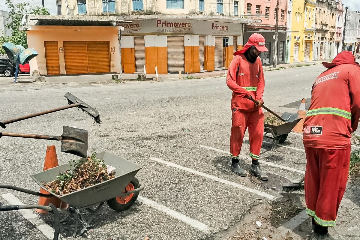 PMJP recolhe 1,3 mil toneladas de entulhos; 'virada de chave' de Léo Bezerra começou