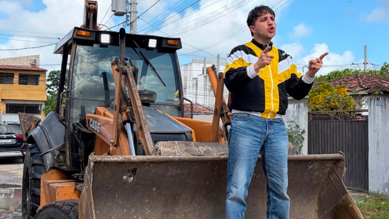 Segurança da PB diz que barricada retirada por Renan Santos era entulho, não bloqueio de facção