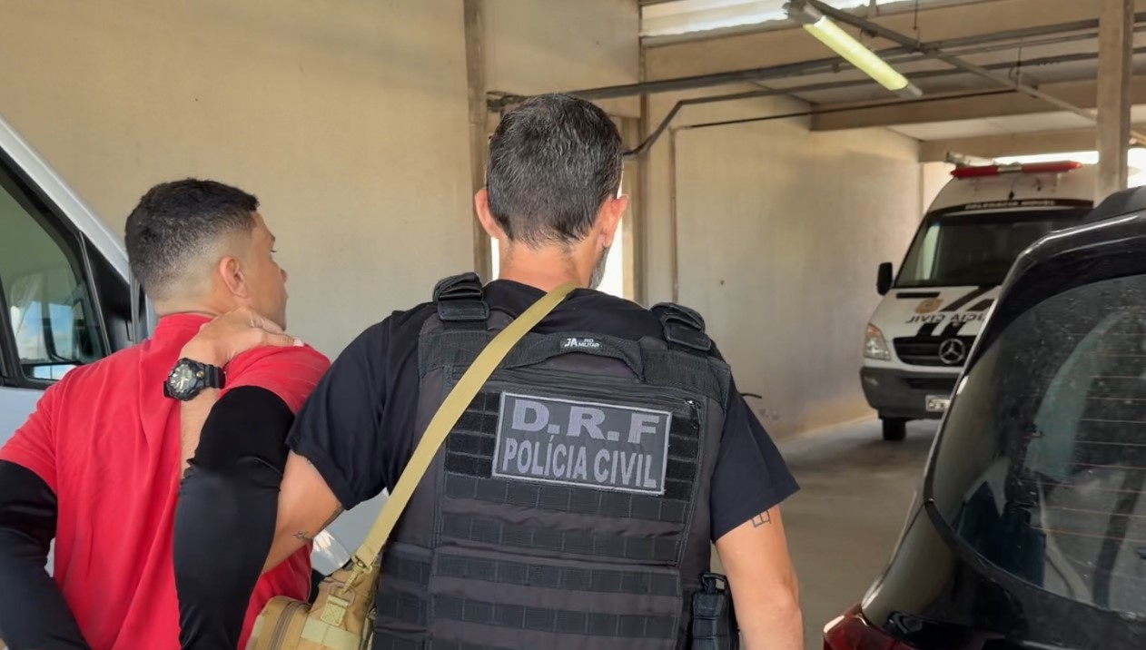 Suspeito de envolvimento em assalto que fez família refém é preso em João Pessoa