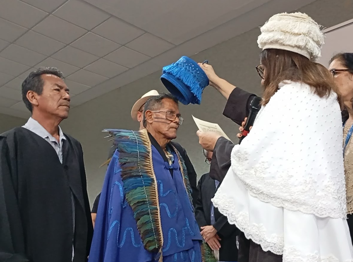 'Universidade abrindo as portas', diz Capitão Potiguara ao receber título de Doutor Honoris Causa