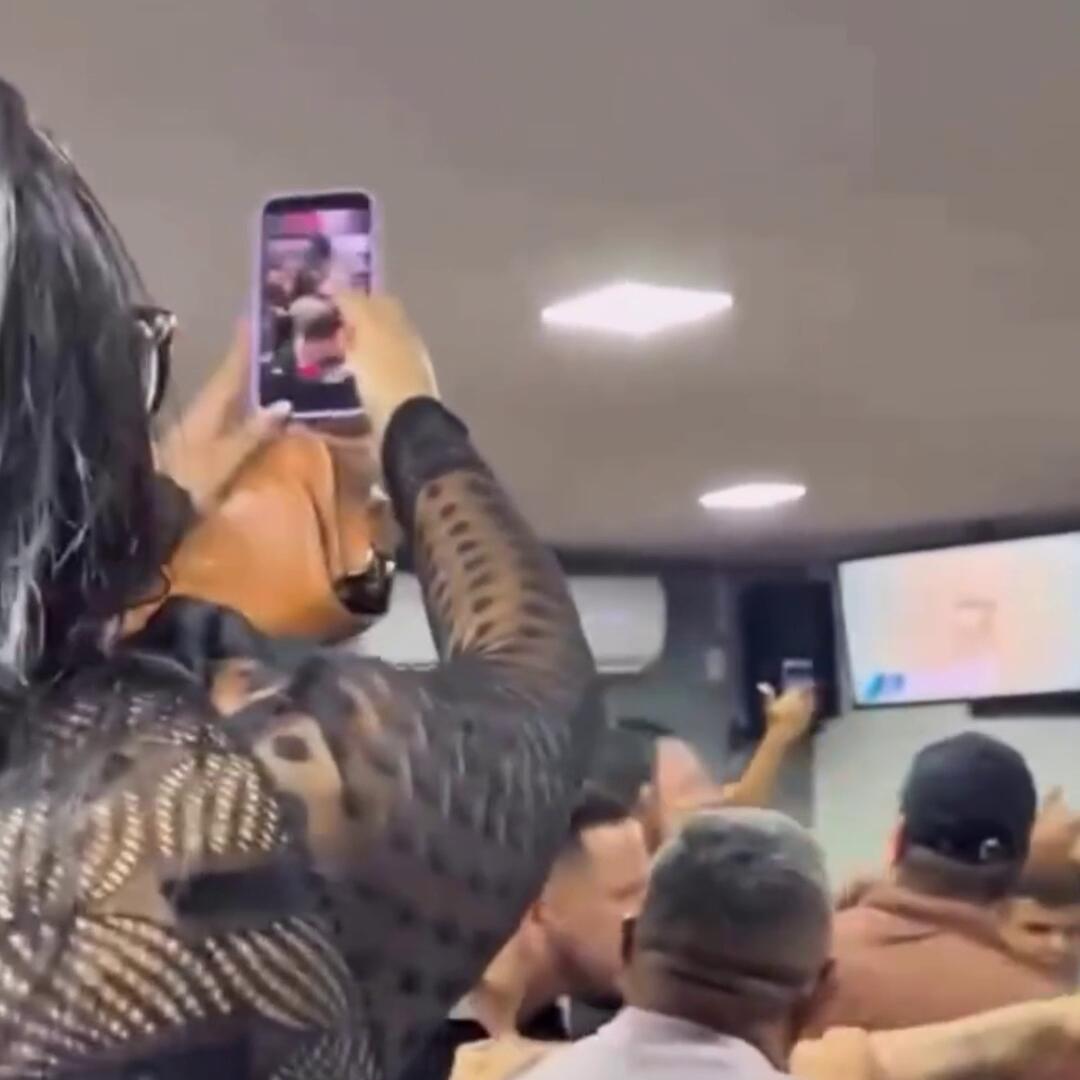 Vídeo: sessão na Câmara de Bayeux é marcada por briga generalizada e intervenção da PM