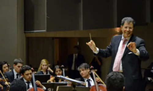 
				
					Orquestra Sinfônica faz concerto em igreja no Valentina Figueiredo
				
				