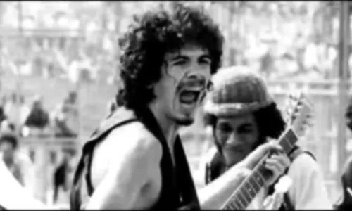 
				
					Santana, um dos grandes guitarristas do rock, faz 70 anos
				
				