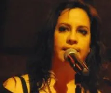Canções contra a ditadura viram rock pesado com Marya Bravo