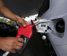 Com novo reajuste nas refinarias, gasolina acumula aumento de 20 centavos em um mês