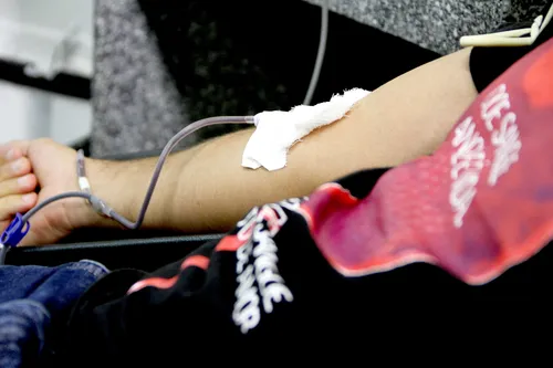 
				
					Policiais penais recuperados vão doar plasma para pacientes com a Covid-19
				
				