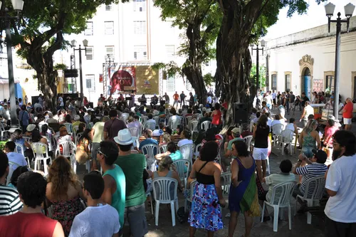 
				
					Efeitos da greve: Sabadinho Bom e mais dois eventos são cancelados
				
				