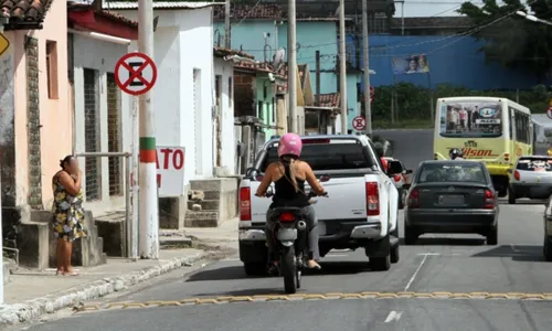 
                                        
                                            Prefeitura de João Pessoa alerta para furtos de placas de trânsito na capital
                                        
                                        