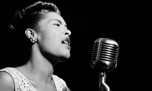 
                                        
                                            OPINIÃO: Billie Holiday, a maior cantora do jazz, morreu há 60 anos
                                        
                                        