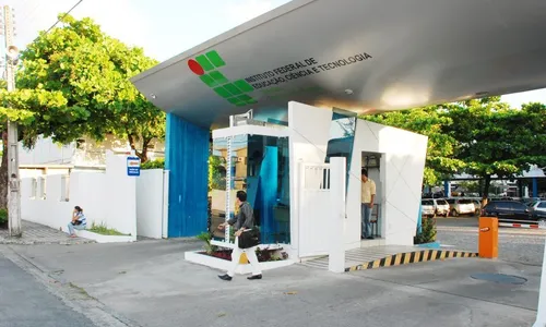 
                                        
                                            IFPB abre 200 vagas para graduação em Letras à distância
                                        
                                        