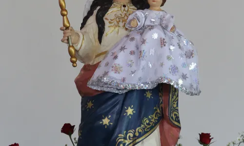 
                                        
                                            Imagem de Nossa Senhora da Penha faz peregrinação por João Pessoa neste sábado (27)
                                        
                                        