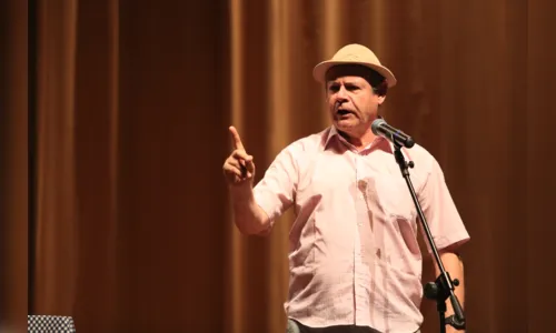 
				
					Humorista Zé Lezin faz show em Santa Rita nesta sexta-feira
				
				