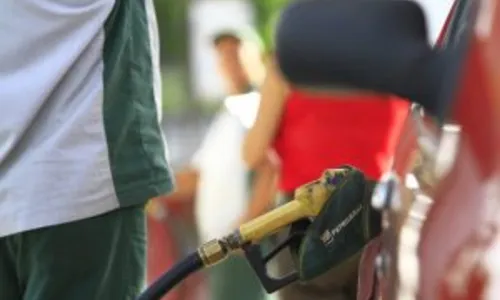 
				
					Petrobras reduz preço da gasolina em 1,38% nas refinarias nesta quarta-feira
				
				