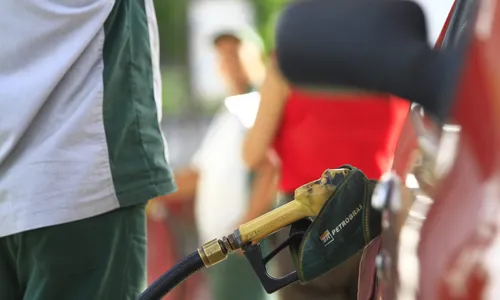 
                                        
                                            Preço da gasolina em João Pessoa tem variação de 44 centavos
                                        
                                        
